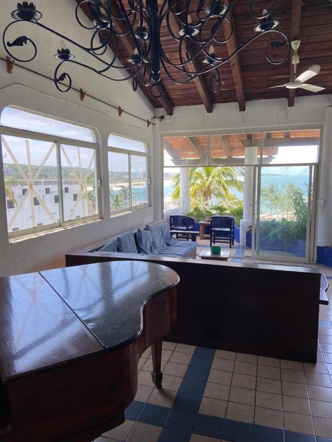 Mayflower Hotel & Hostal Puerto Escondido  Dış mekan fotoğraf