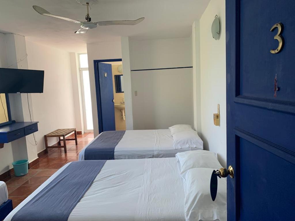 Mayflower Hotel & Hostal Puerto Escondido  Dış mekan fotoğraf