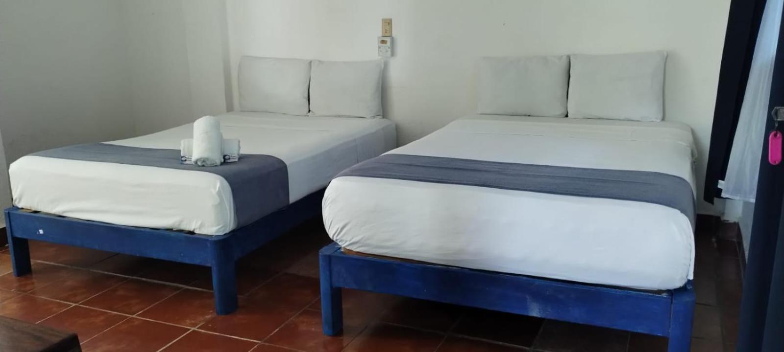 Mayflower Hotel & Hostal Puerto Escondido  Dış mekan fotoğraf